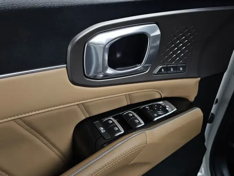 2023 Kia Sorento с пробегом 40 986 км