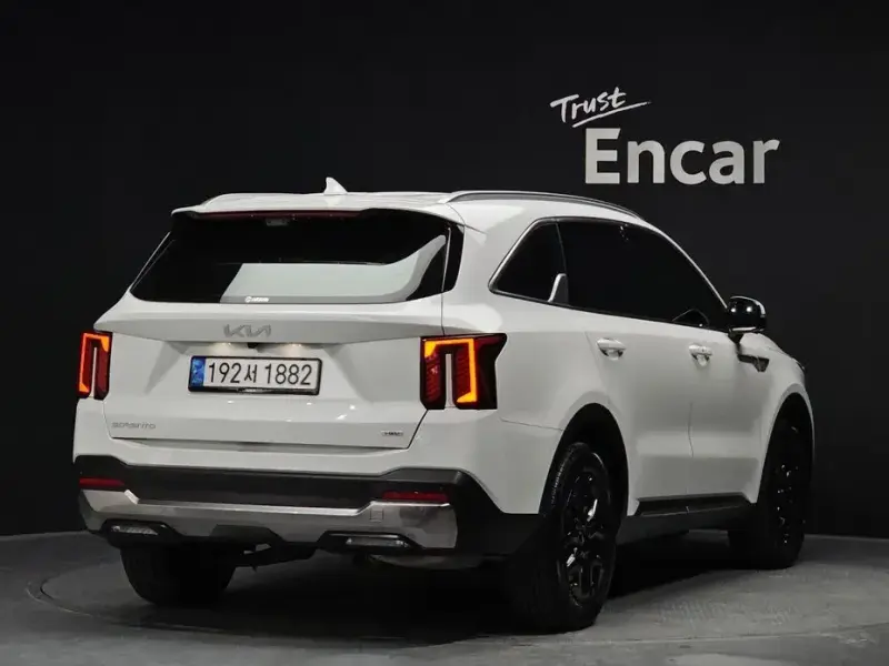 2023 Kia Sorento с пробегом 49 358 км