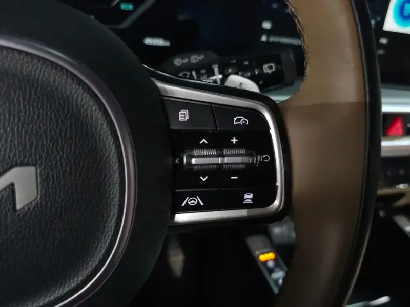 2023 Kia Sorento с пробегом 49 358 км