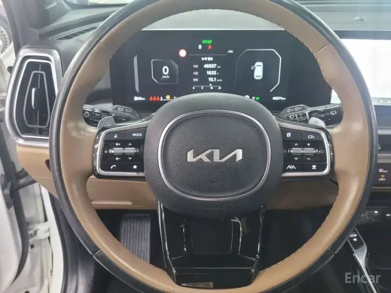 2023 Kia Sorento с пробегом 46 570 км