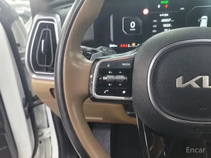 2023 Kia Sorento с пробегом 46 570 км