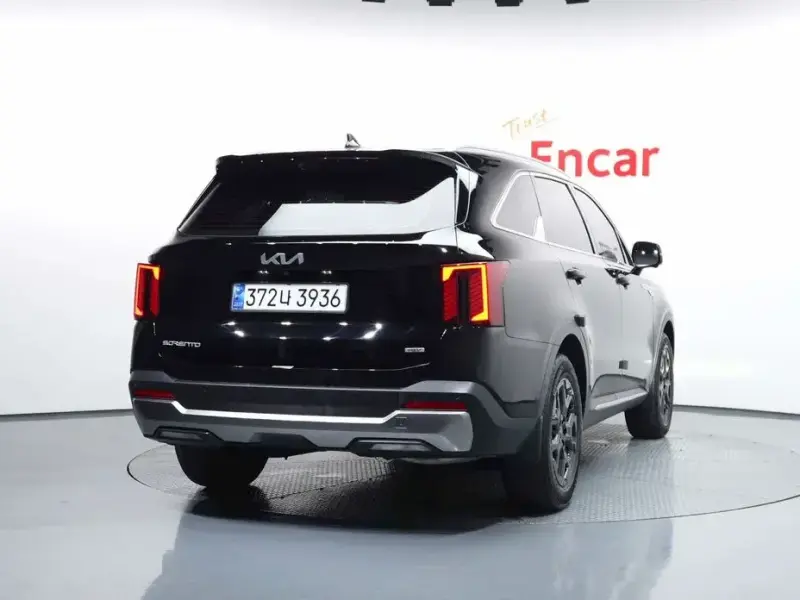 2024 Kia Sorento с пробегом 33 161 км