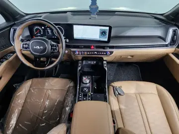 2024 Kia Sorento с пробегом 33 161 км