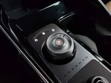 2024 Kia Sorento с пробегом 33 161 км