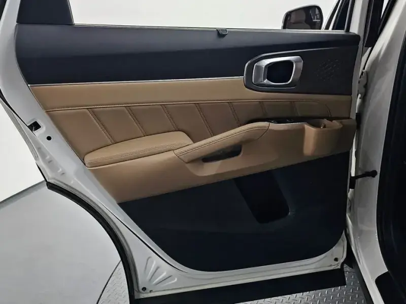 2023 Kia Sorento с пробегом 41 569 км