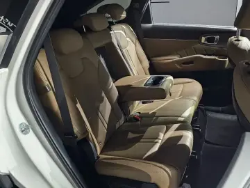 2024 Kia Sorento с пробегом 44 674 км