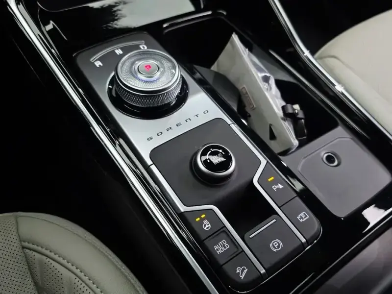 2025 Kia Sorento с пробегом 9 189 км