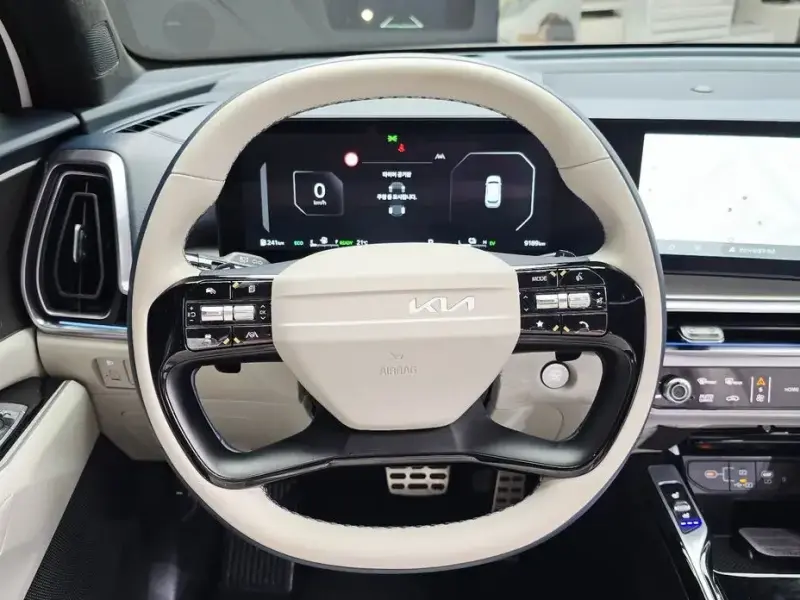 2025 Kia Sorento с пробегом 9 189 км