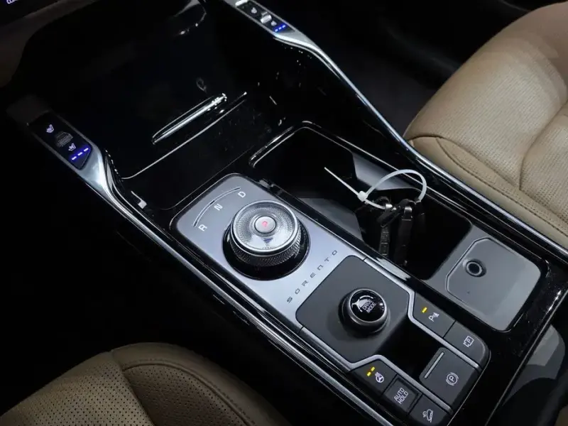 2023 Kia Sorento с пробегом 27 836 км