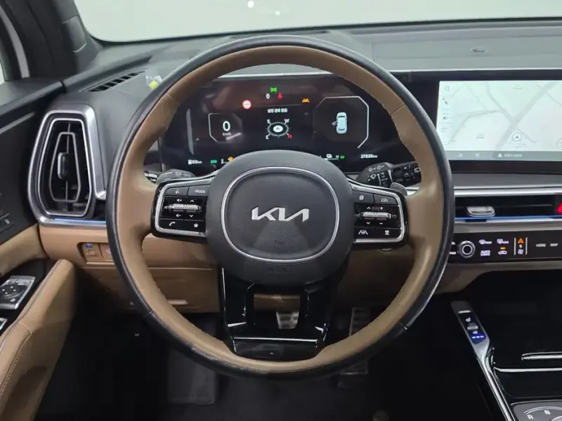 2023 Kia Sorento с пробегом 27 836 км