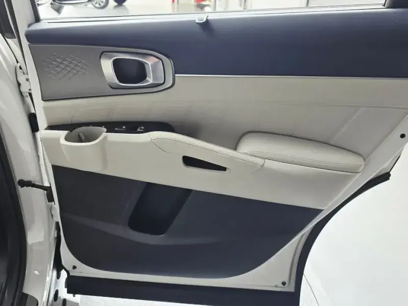 2025 Kia Sorento с пробегом 9 189 км