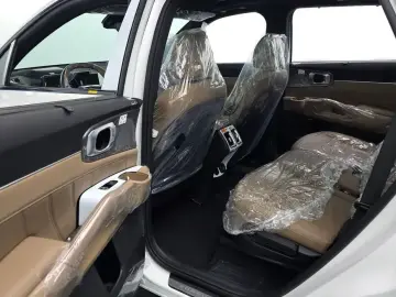 2026 Kia Sorento с пробегом 9 км