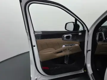 2026 Kia Sorento с пробегом 9 км