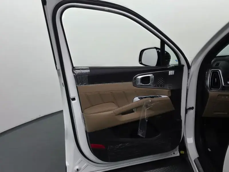 2026 Kia Sorento с пробегом 9 км