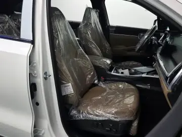 2026 Kia Sorento с пробегом 9 км
