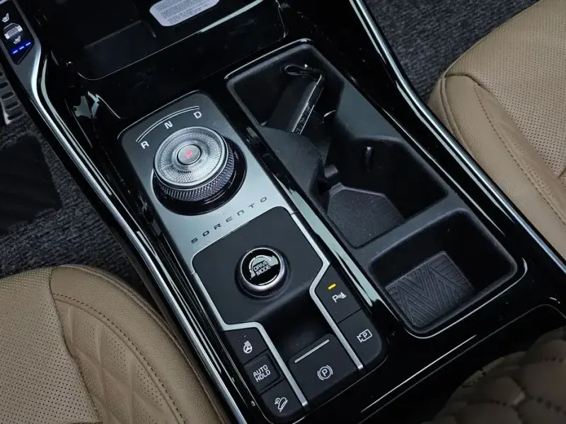 2026 Kia Sorento с пробегом 4 483 км