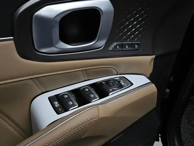 2026 Kia Sorento с пробегом 4 483 км