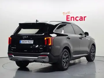 2025 Kia Sorento с пробегом 7 822 км