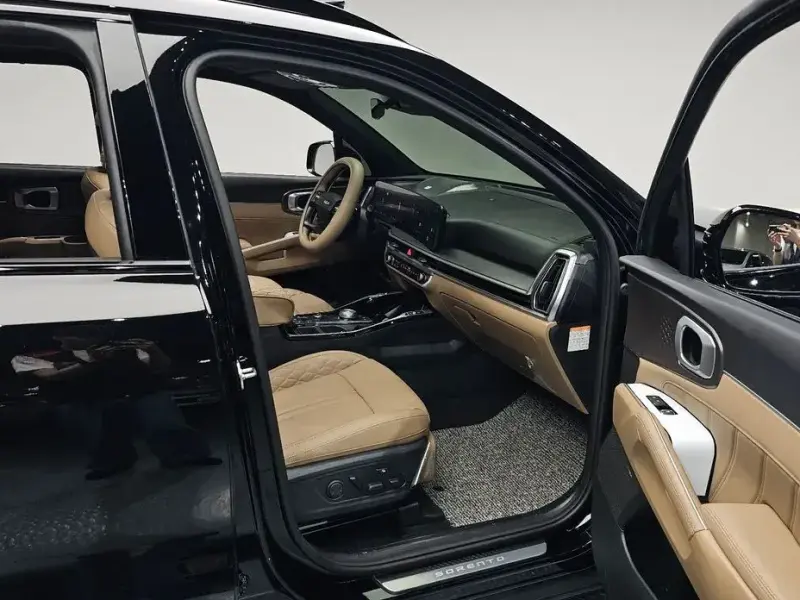 2026 Kia Sorento с пробегом 4 483 км