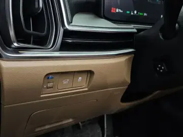 2026 Kia Sorento с пробегом 4 483 км
