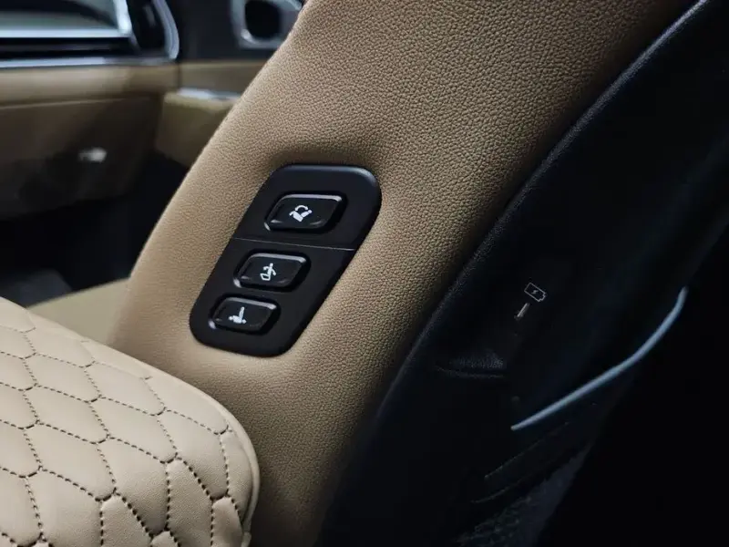 2026 Kia Sorento с пробегом 4 483 км
