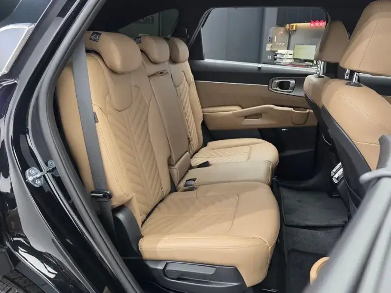 2025 Kia Sorento с пробегом 7 822 км
