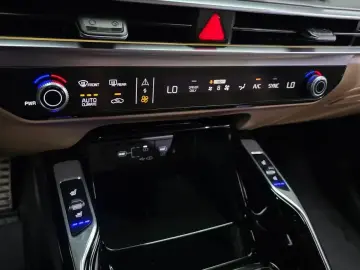 2025 Kia Sorento с пробегом 7 822 км