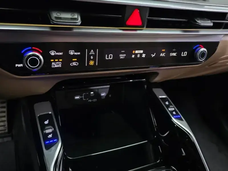 2025 Kia Sorento с пробегом 7 822 км
