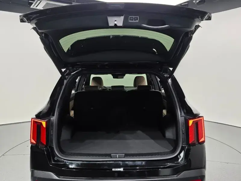 2025 Kia Sorento с пробегом 7 822 км