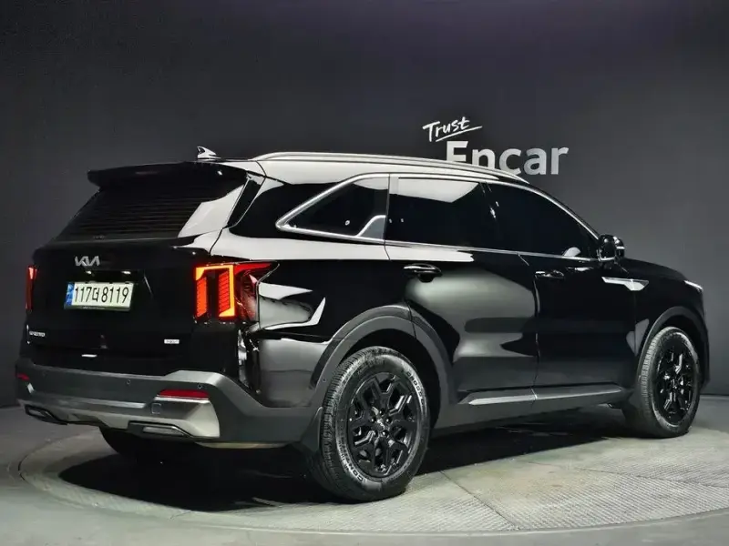 2024 Kia Sorento с пробегом 17 092 км