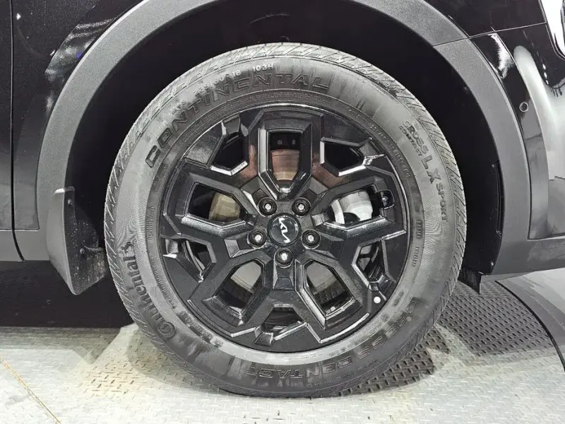 2024 Kia Sorento с пробегом 17 092 км