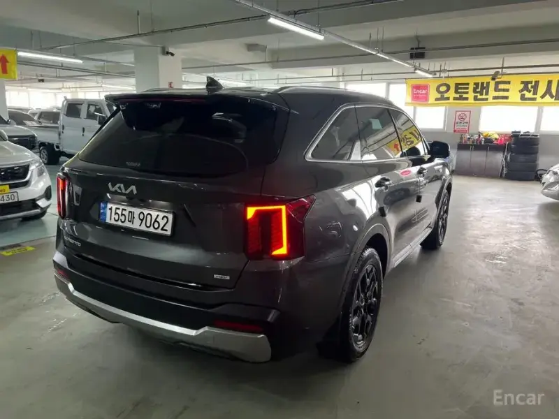 2024 Kia Sorento с пробегом 37 900 км