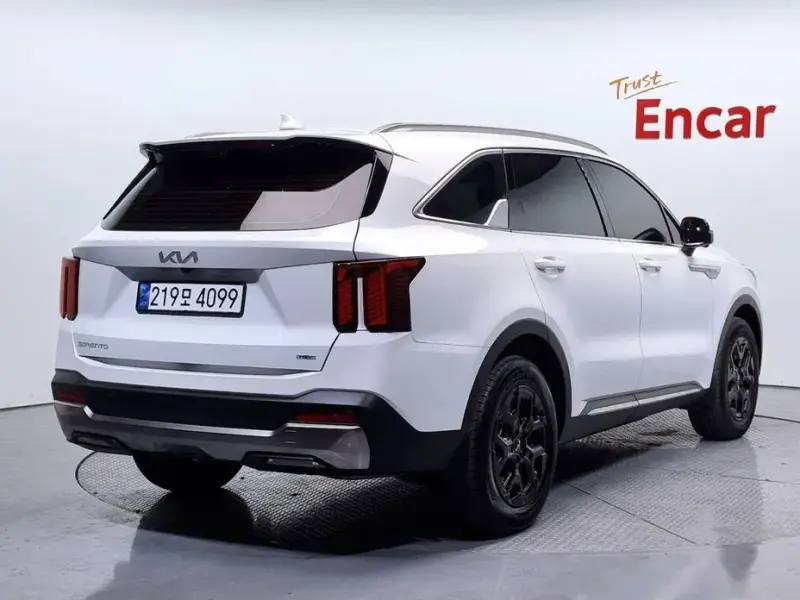 2024 Kia Sorento с пробегом 41 072 км
