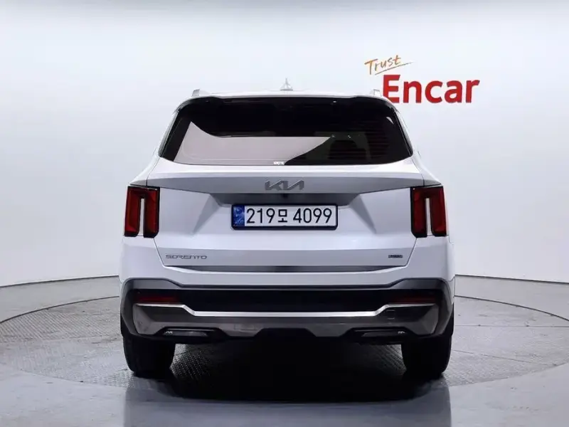 2024 Kia Sorento с пробегом 41 072 км
