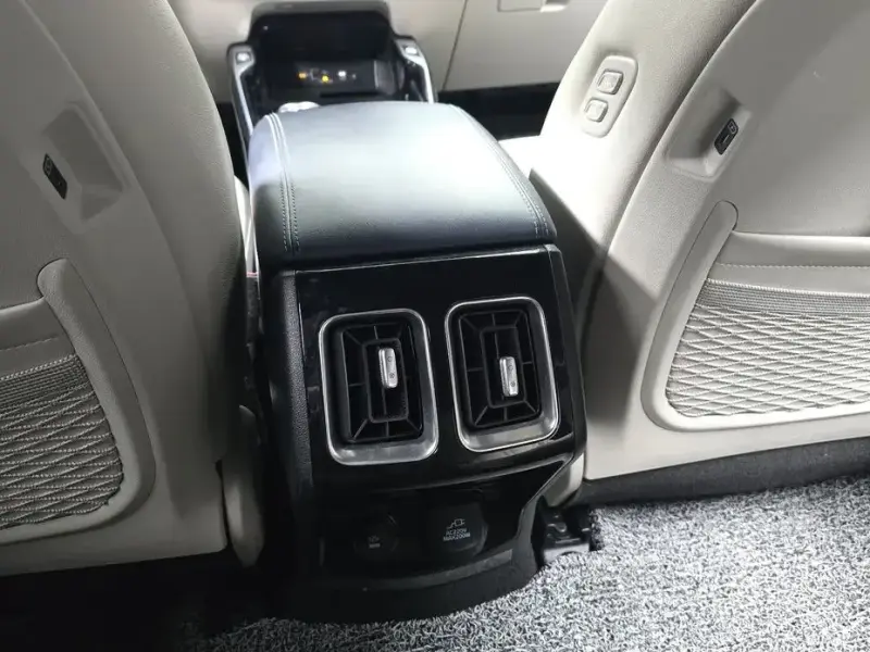 2024 Kia Sorento с пробегом 39 528 км