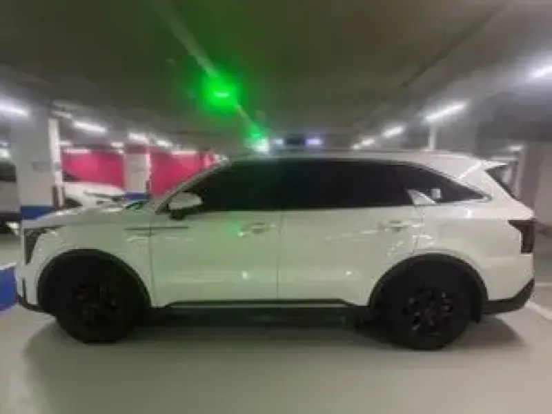 2024 Kia Sorento с пробегом 27 000 км