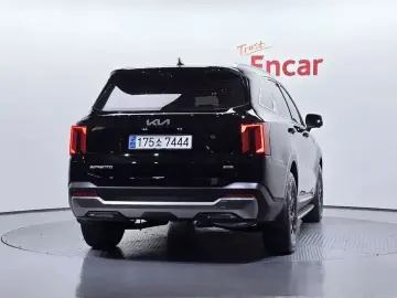 2023 Kia Sorento с пробегом 51 243 км