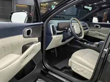 2023 Kia Sorento с пробегом 51 243 км