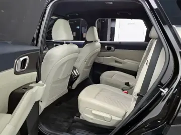 2023 Kia Sorento с пробегом 51 243 км