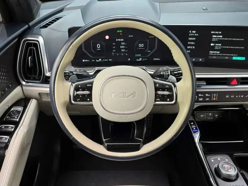 2023 Kia Sorento с пробегом 51 243 км