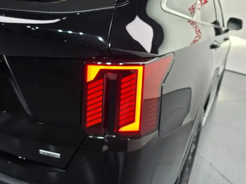 2023 Kia Sorento с пробегом 51 243 км