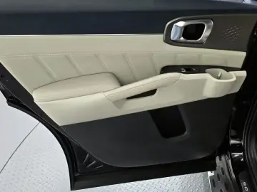 2023 Kia Sorento с пробегом 51 243 км