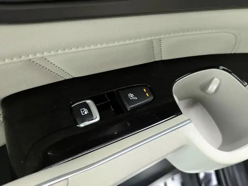2023 Kia Sorento с пробегом 51 243 км