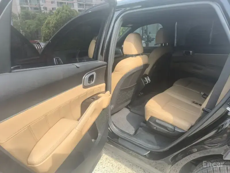 2023 Kia Sorento с пробегом 34 600 км