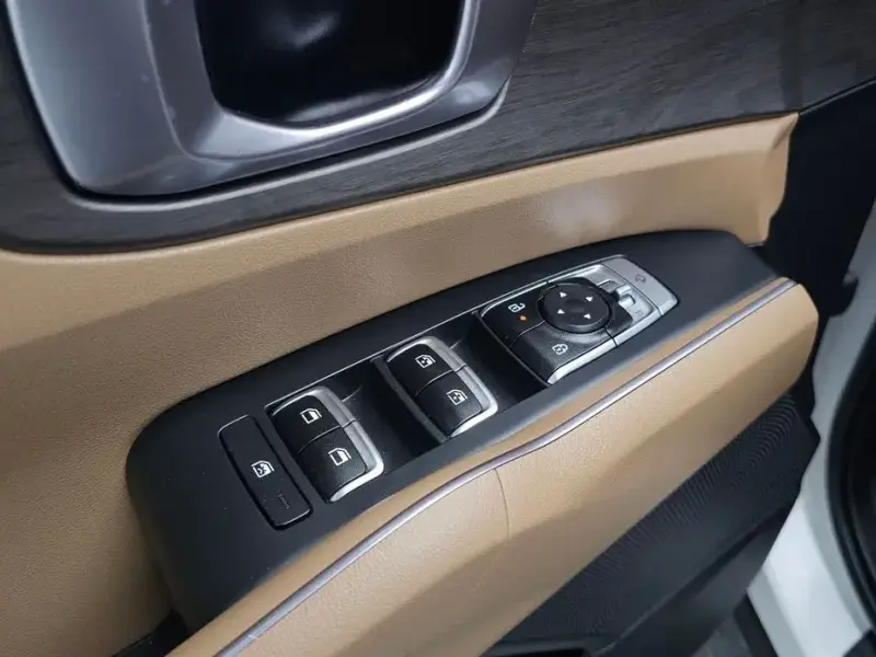 2023 Kia Sorento с пробегом 50 865 км