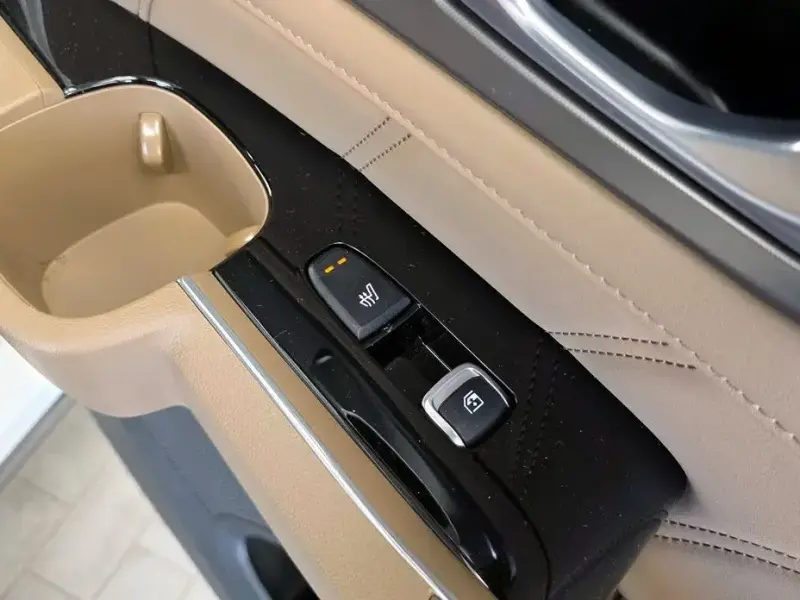 2023 Kia Sorento с пробегом 71 496 км