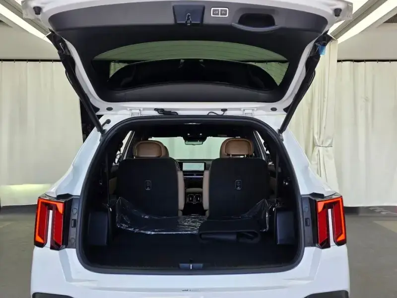 2023 Kia Sorento с пробегом 71 496 км