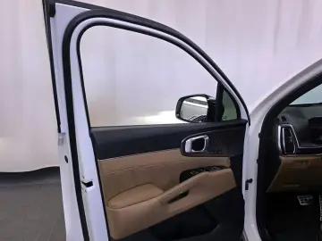 2023 Kia Sorento с пробегом 71 496 км