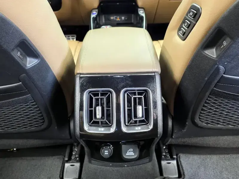 2023 Kia Sorento с пробегом 71 496 км