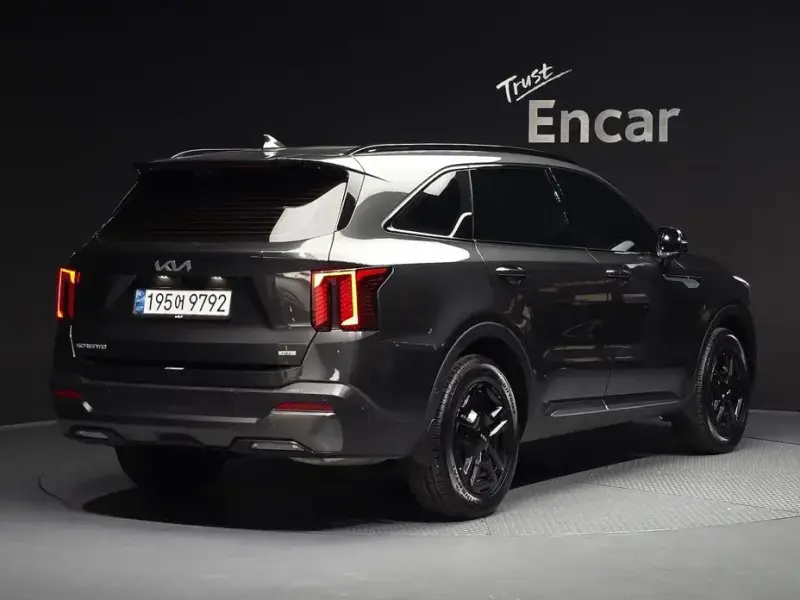 2024 Kia Sorento с пробегом 4 160 км